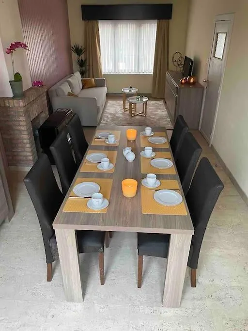 Lägenhet Ruim Duplexappartement Oostende Met Groot Terras Belgien